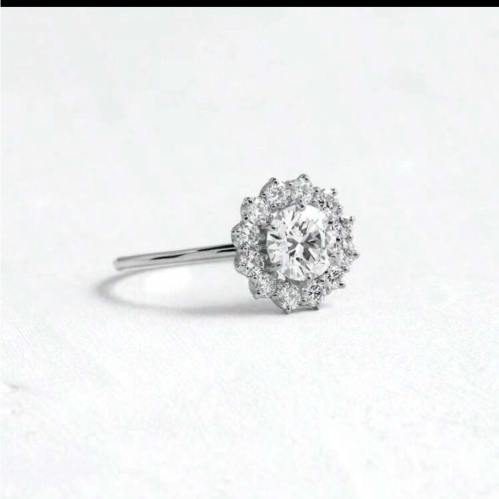 Silver ring - Picture 3 of 3
